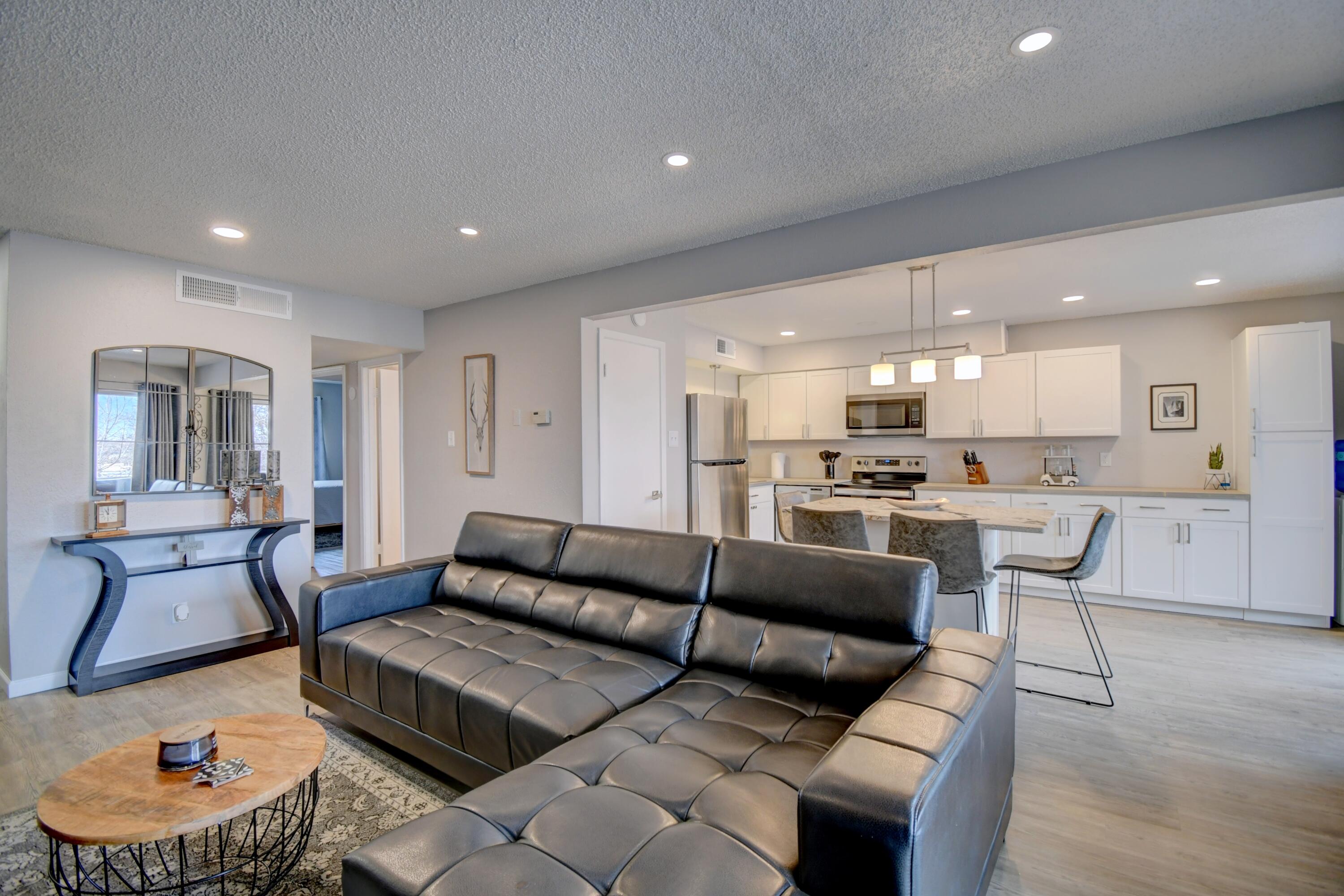 4713 Country Club Lane #D-4, Albuquerque, New Mexico image 1