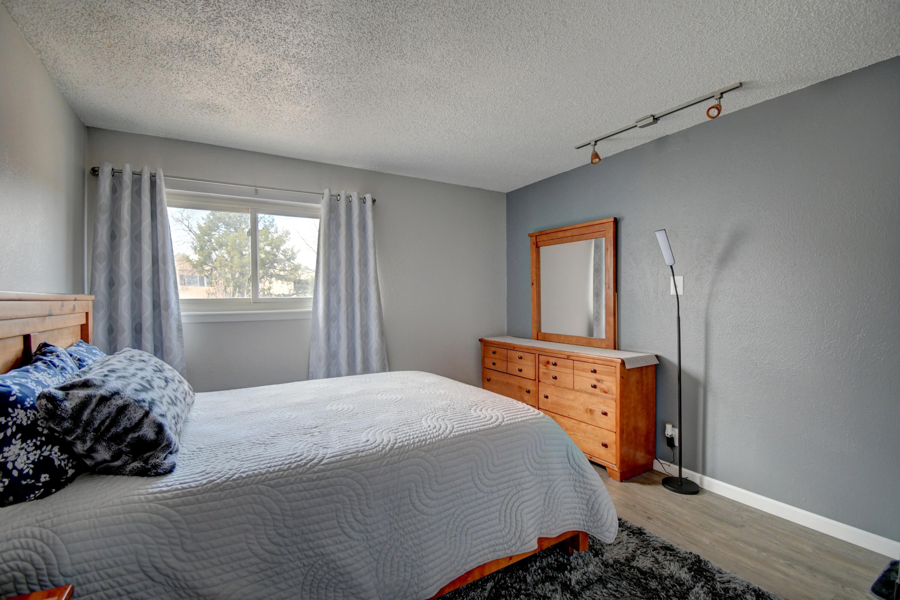 4713 Country Club Lane #D-4, Albuquerque, New Mexico image 8