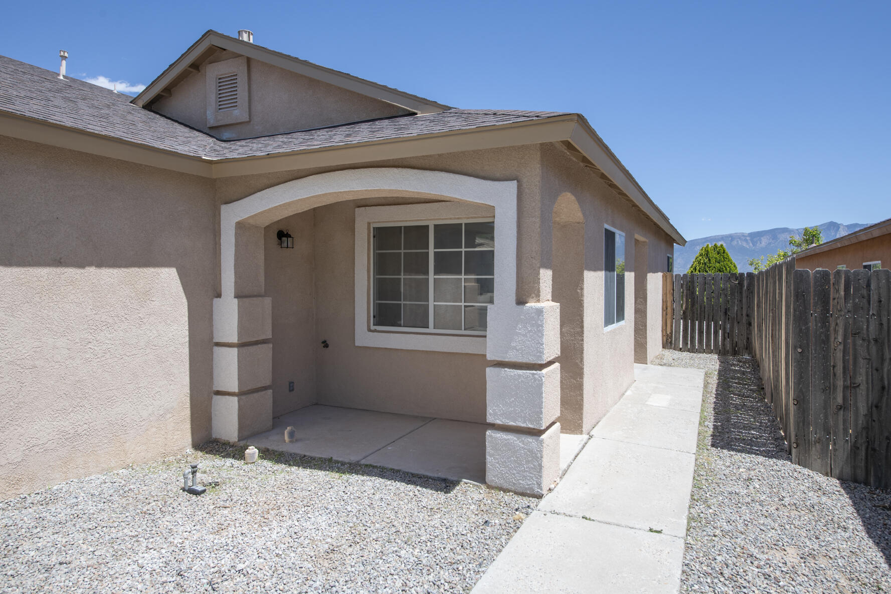7016 Angela Drive, Rio Rancho, New Mexico image 2