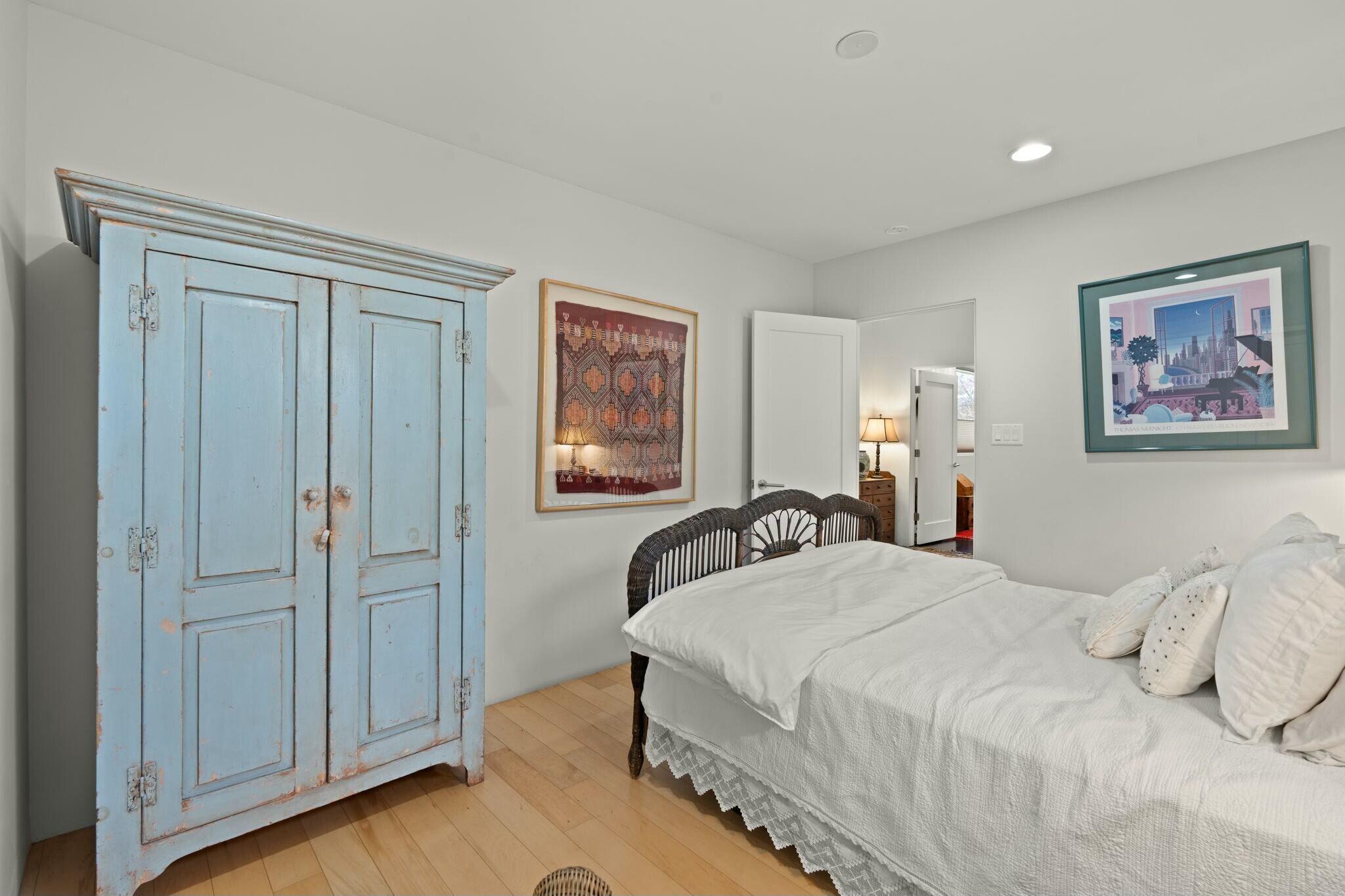 704 Laguna Boulevard, Albuquerque, New Mexico image 30