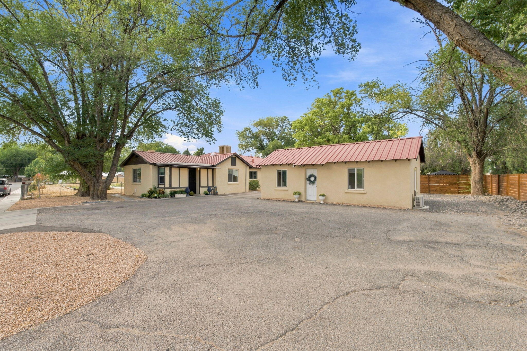 2929 Floral Road NW