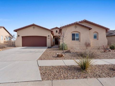 Photo of 5513 Pikes Peak Loop NE, Rio Rancho, NM 87144 (MLS # 1096817)