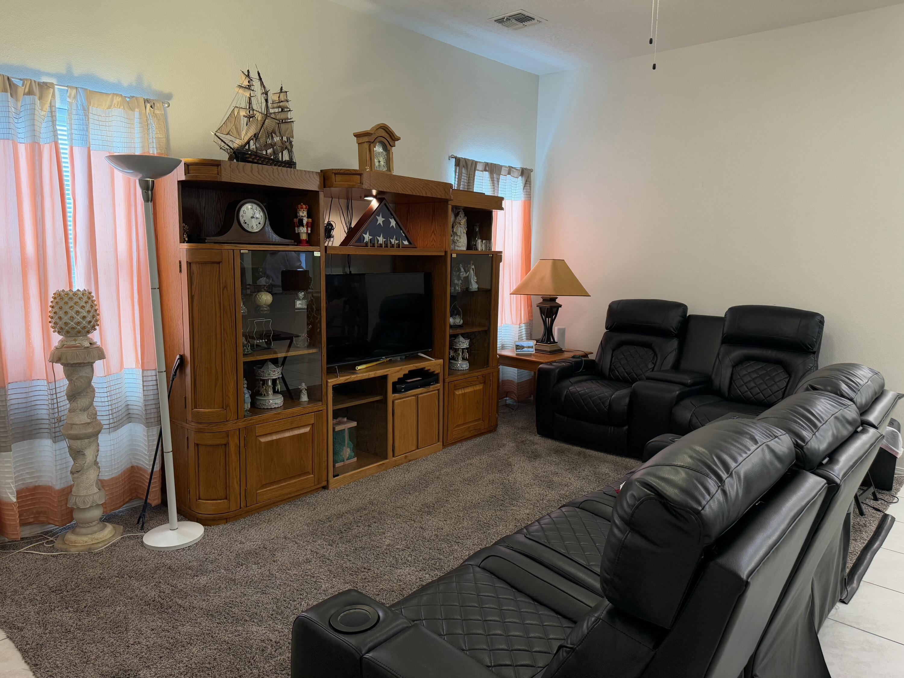 3253 S Oakmount Drive, Rio Rancho, New Mexico image 2