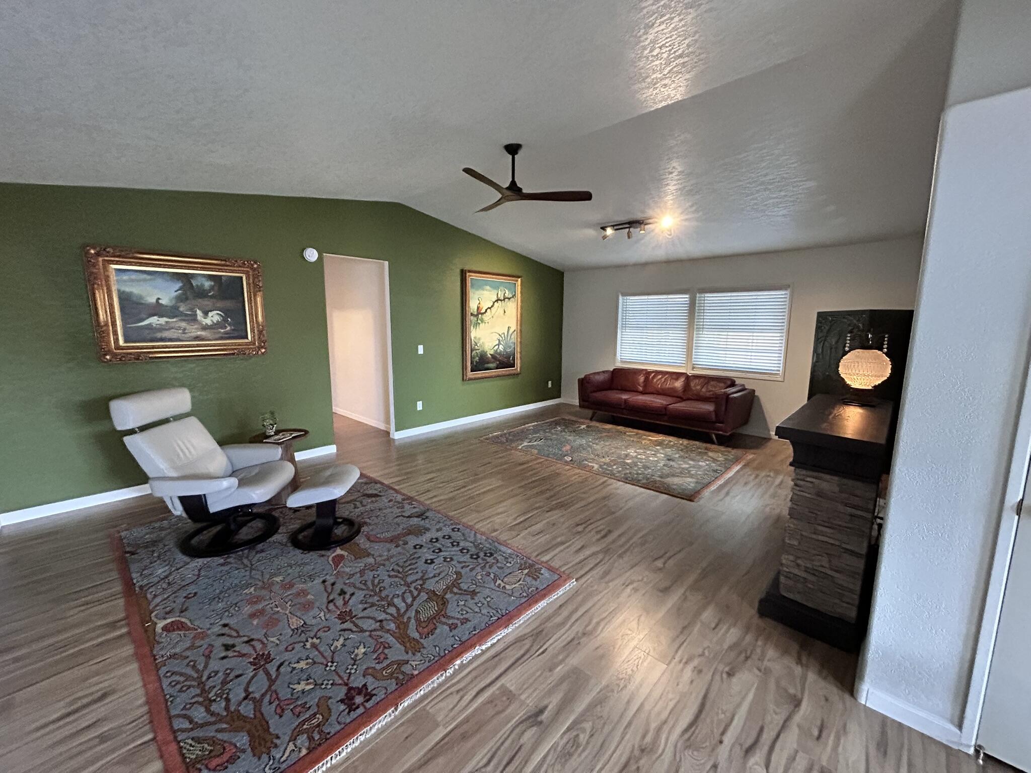 7112 Pan American East NE 161