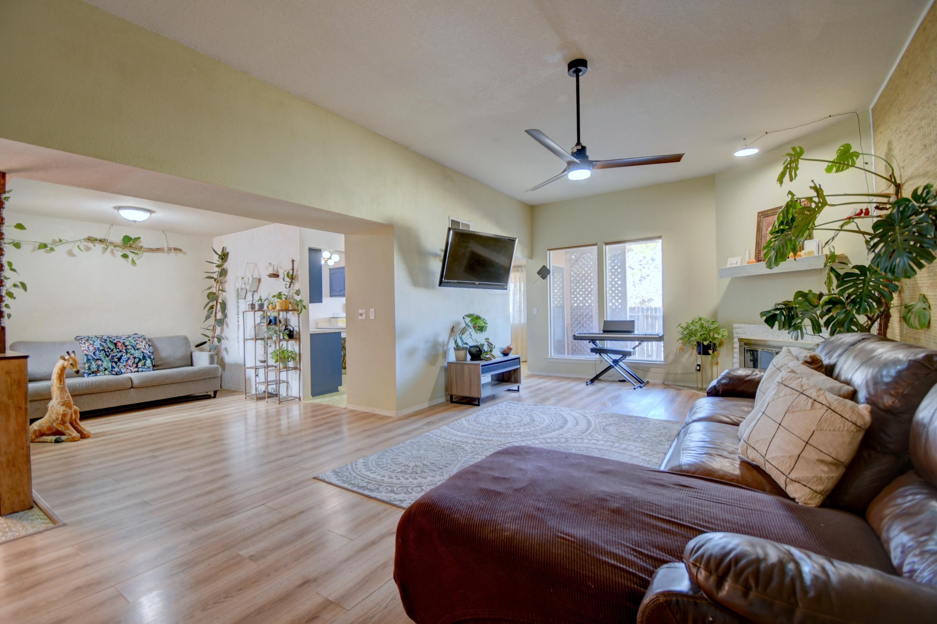 5121 Pinata Place NE