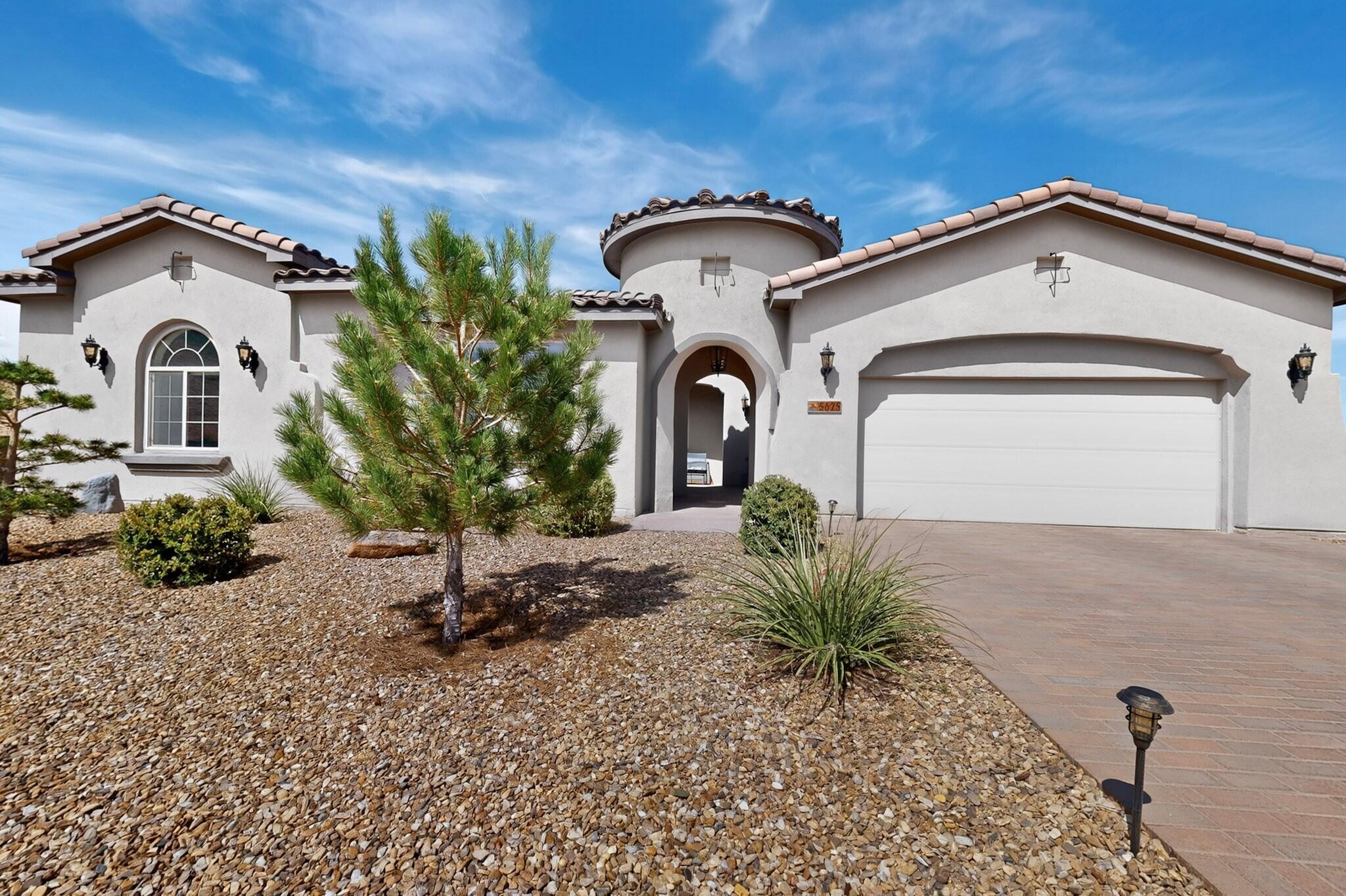 5625 Barranca Overlook Place NE