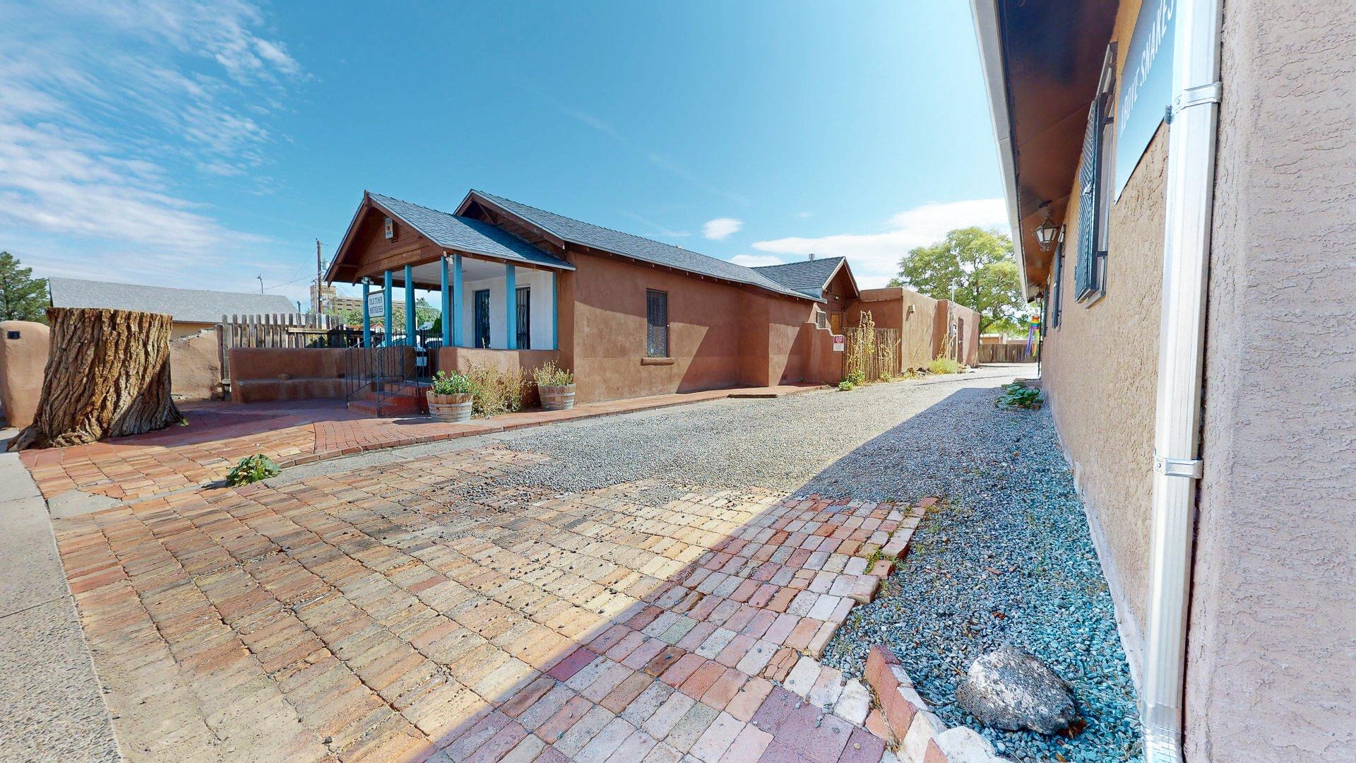 416 Romero Street NW