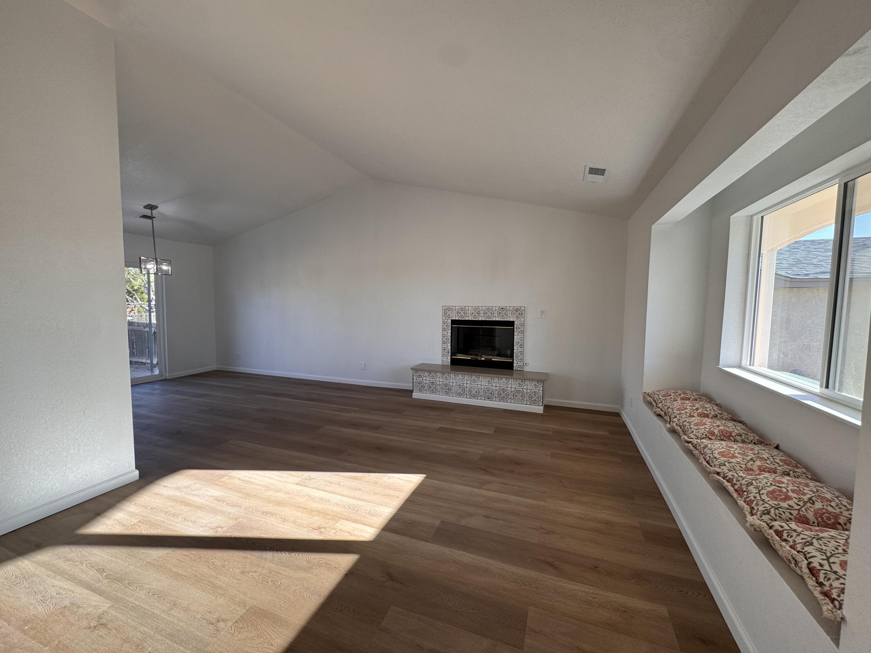 16 Apache Plume Road, Los Lunas, New Mexico image 8