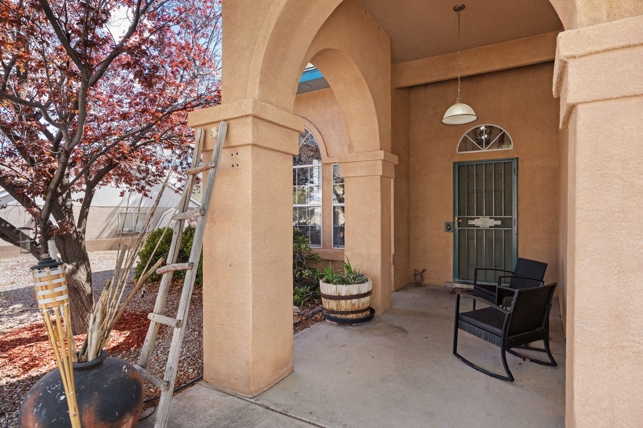 2553 Cabezon Drive, Rio Rancho, New Mexico image 2