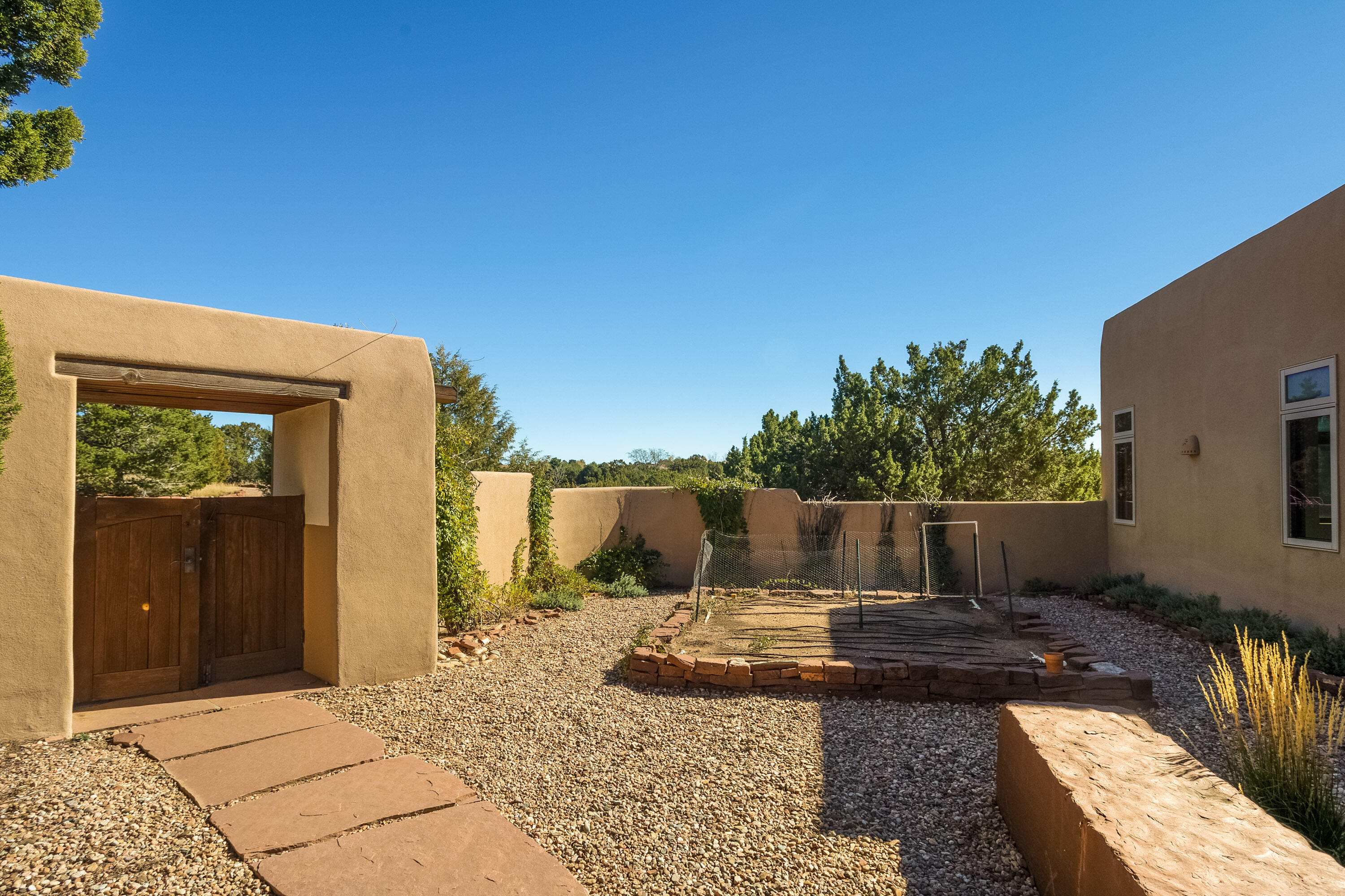 14 Chapala Road, Santa Fe, New Mexico image 3