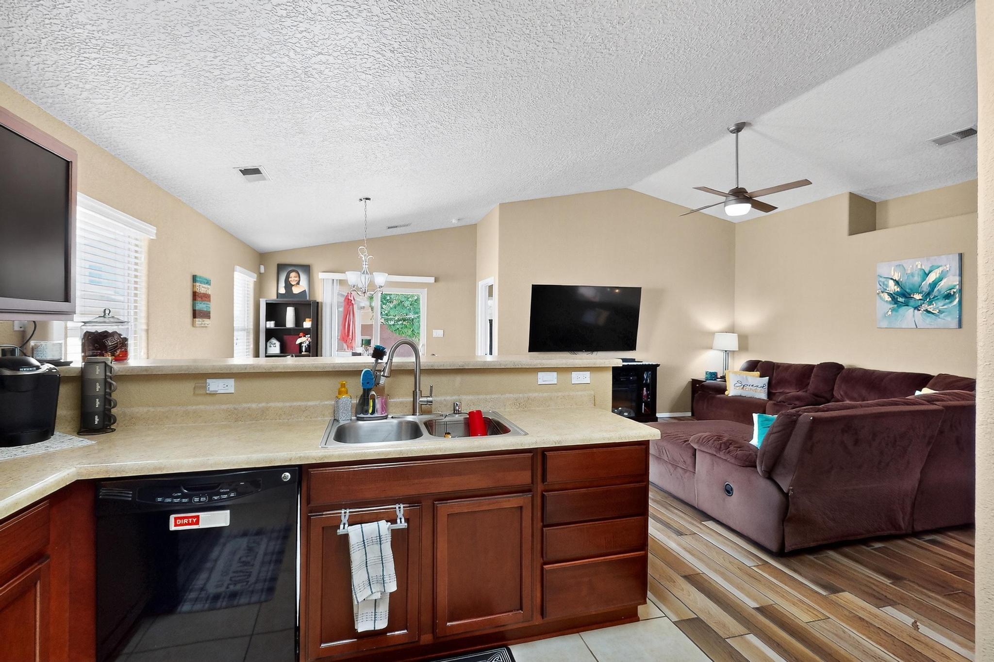 8224 Chilte Pine Road, Albuquerque, New Mexico image 12