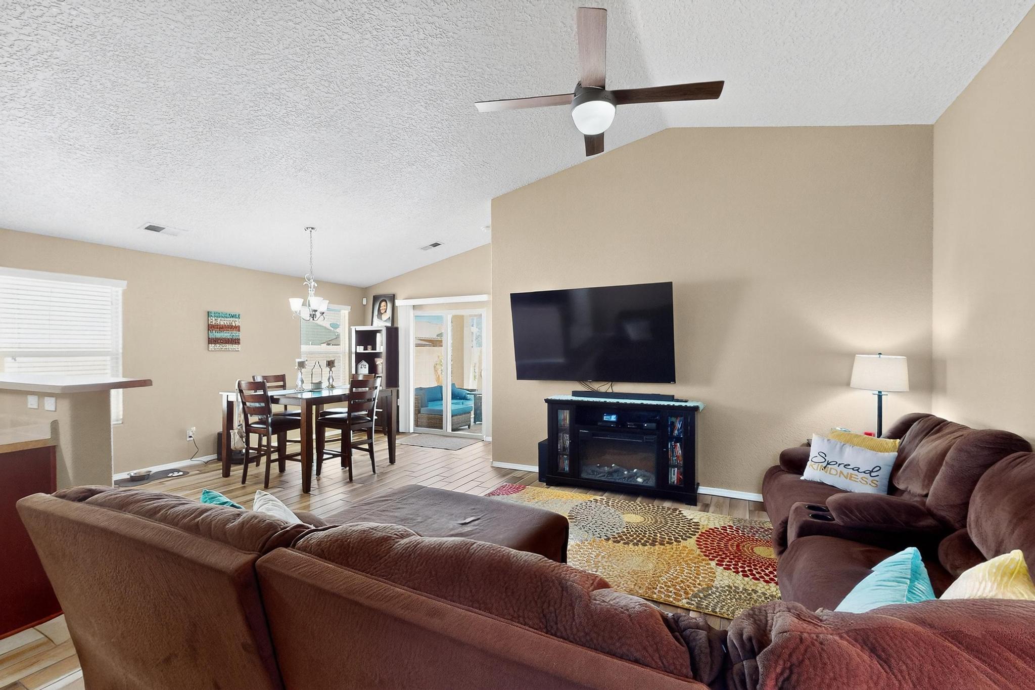 8224 Chilte Pine Road, Albuquerque, New Mexico image 4