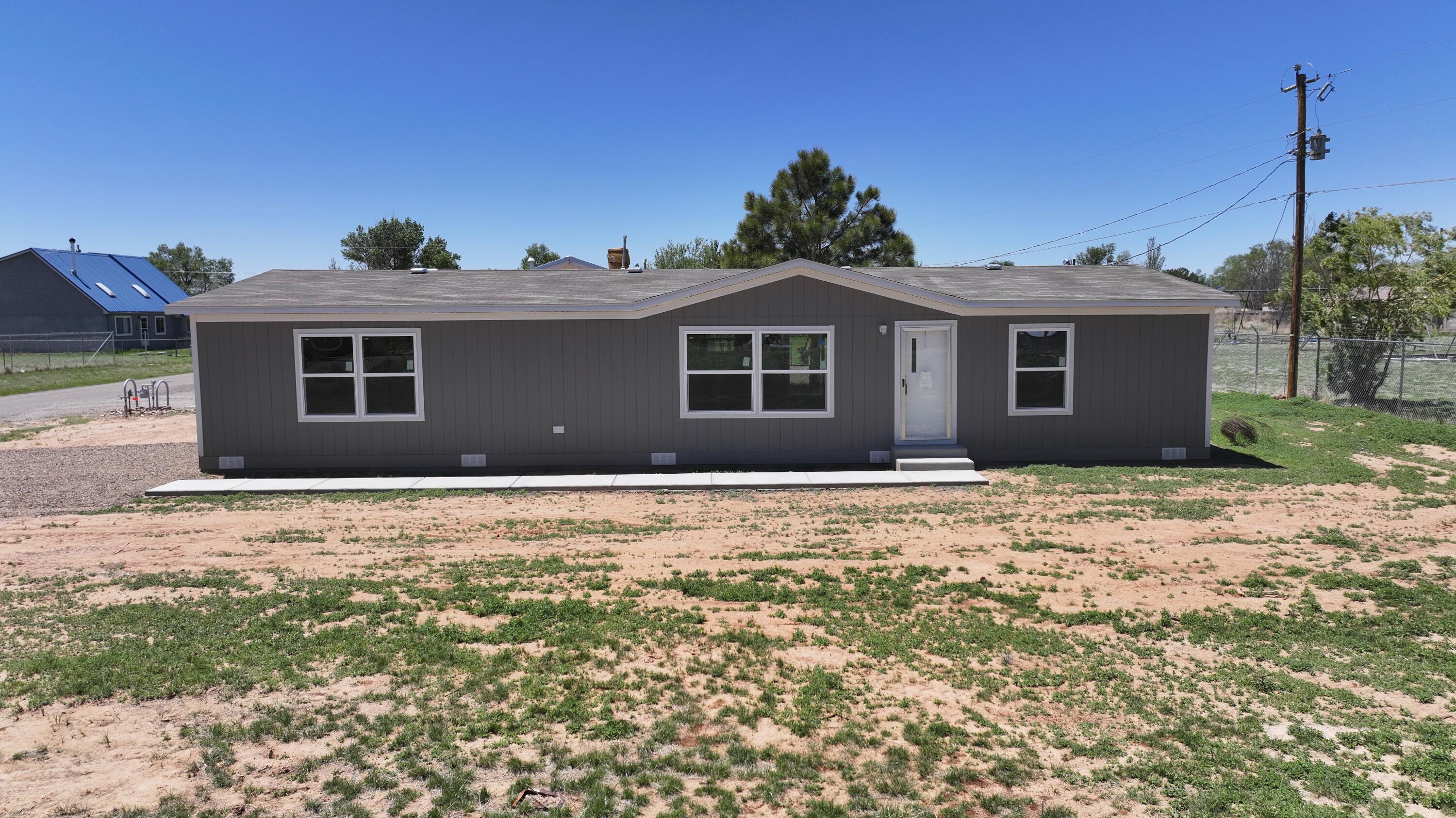 809 Maple Avenue, Moriarty, New Mexico image 1