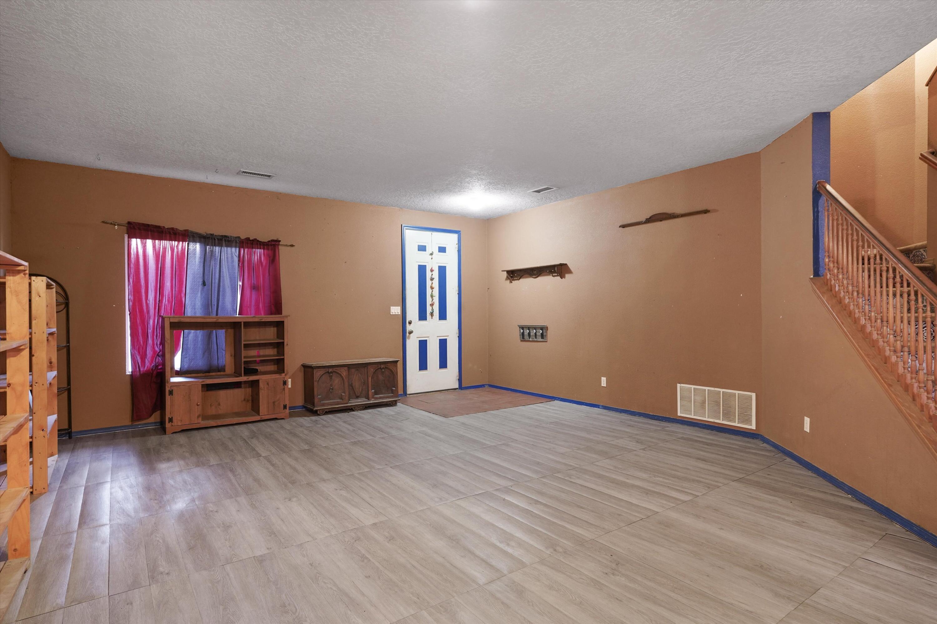 5240 W Dexter Court NE - Photo 4
