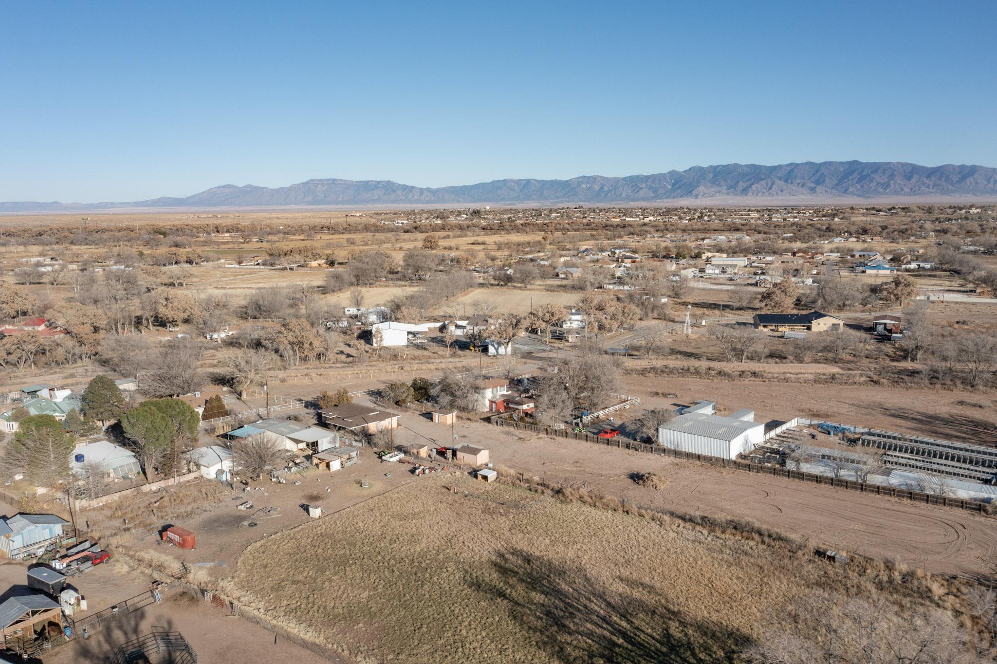 46 Serafin Road, Belen, New Mexico image 4