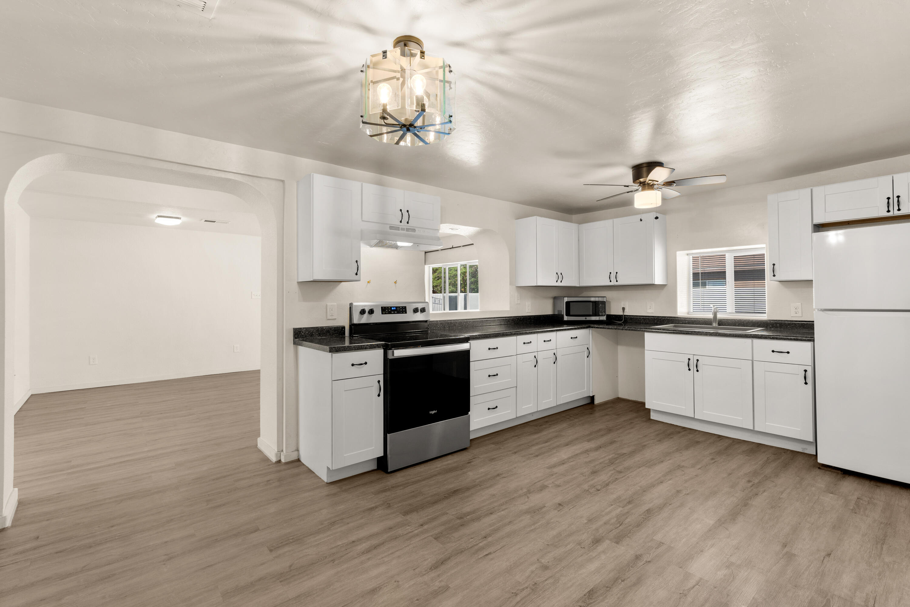 2107 Valley Road, Albuquerque, New Mexico image 9