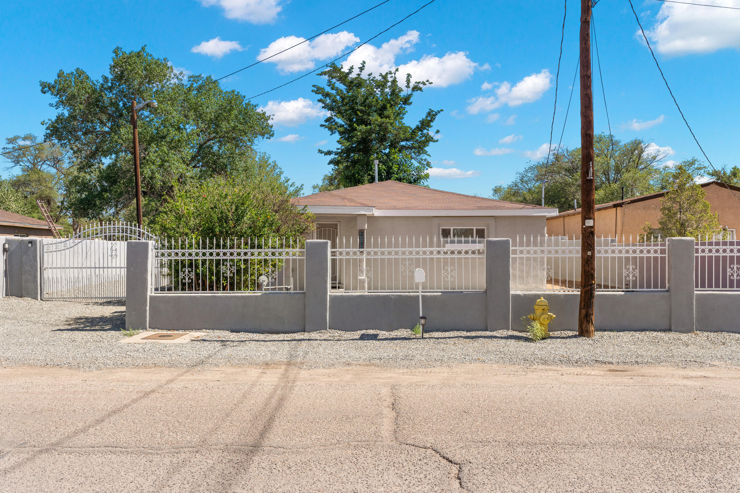 2107 Valley Road, Albuquerque, New Mexico image 2
