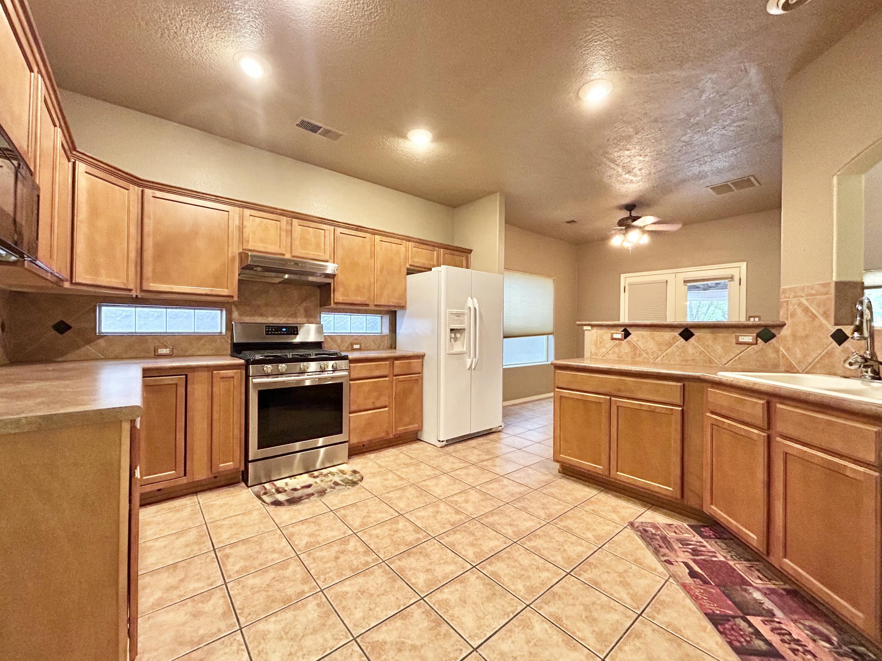 3807 Alamogordo Drive, Albuquerque, New Mexico image 7