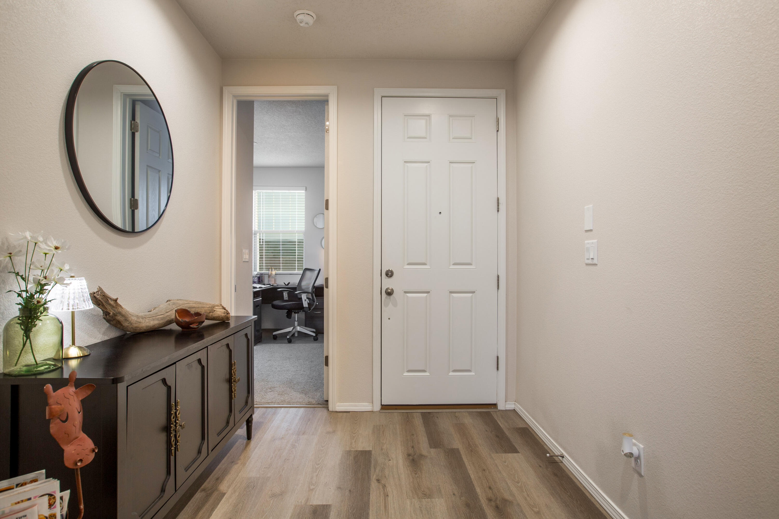 1310 Vallecito Court NW