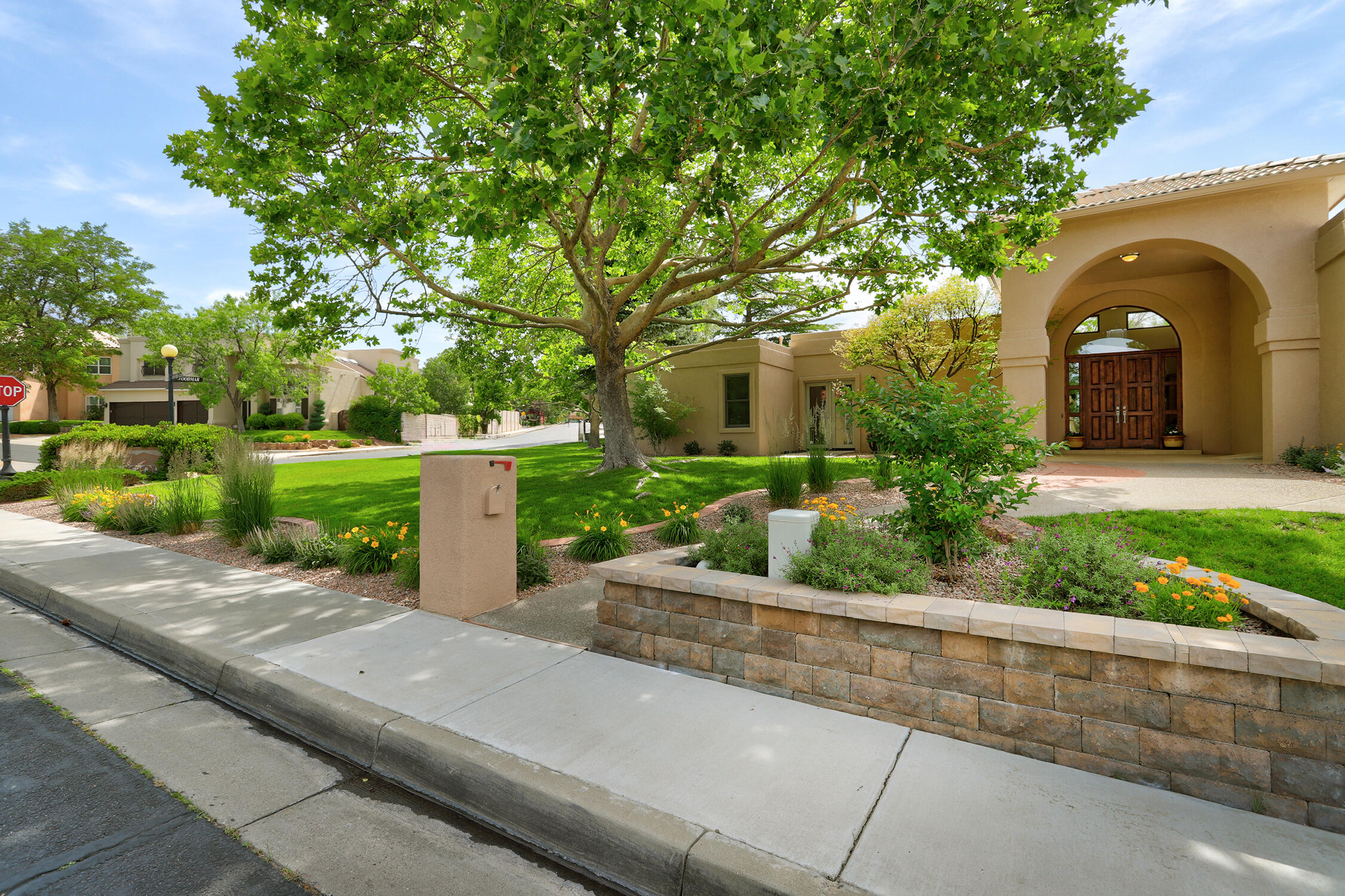 11240 Country Club NE