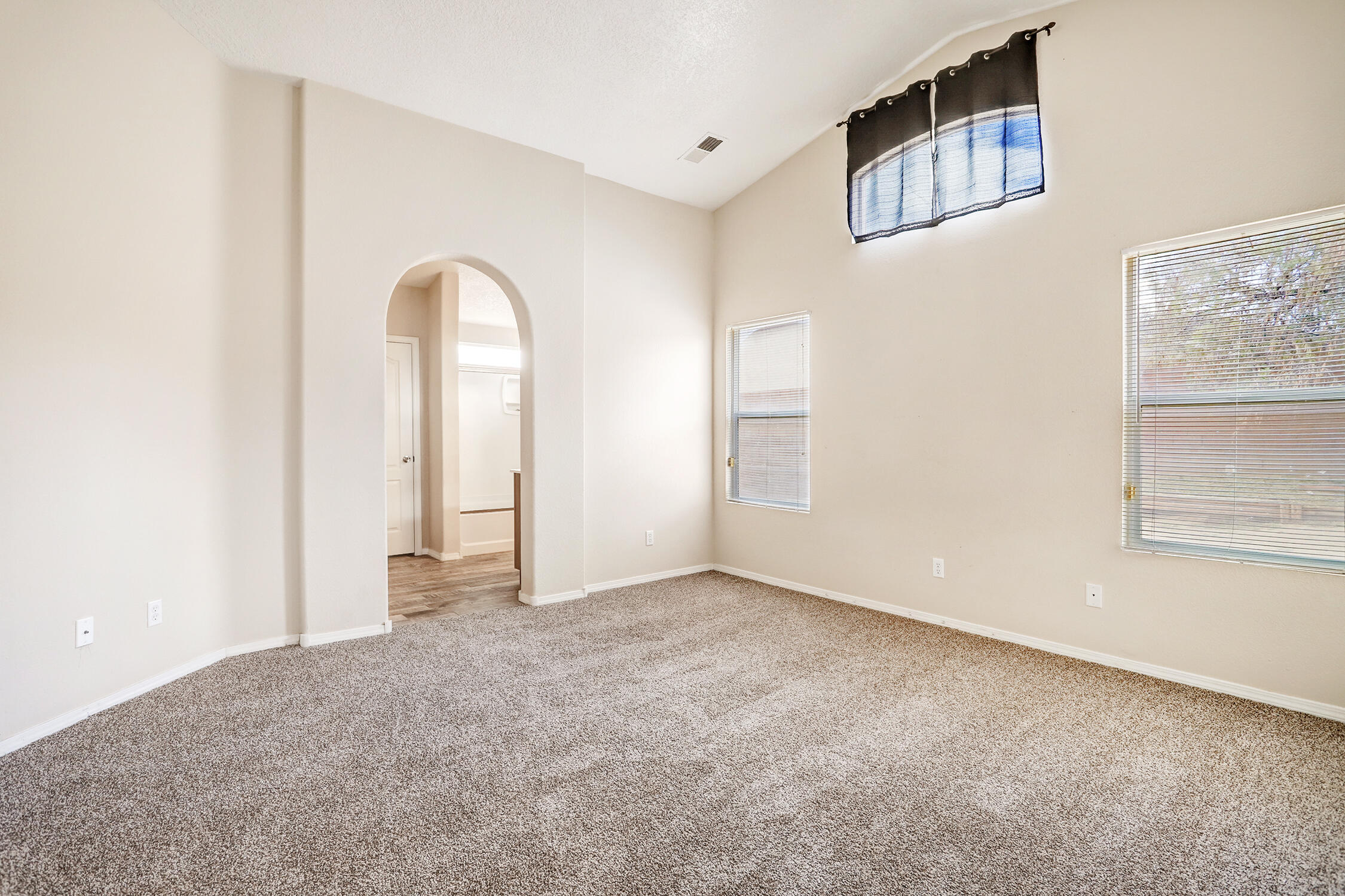 651 Blue Sage Avenue, Los Lunas, New Mexico image 4