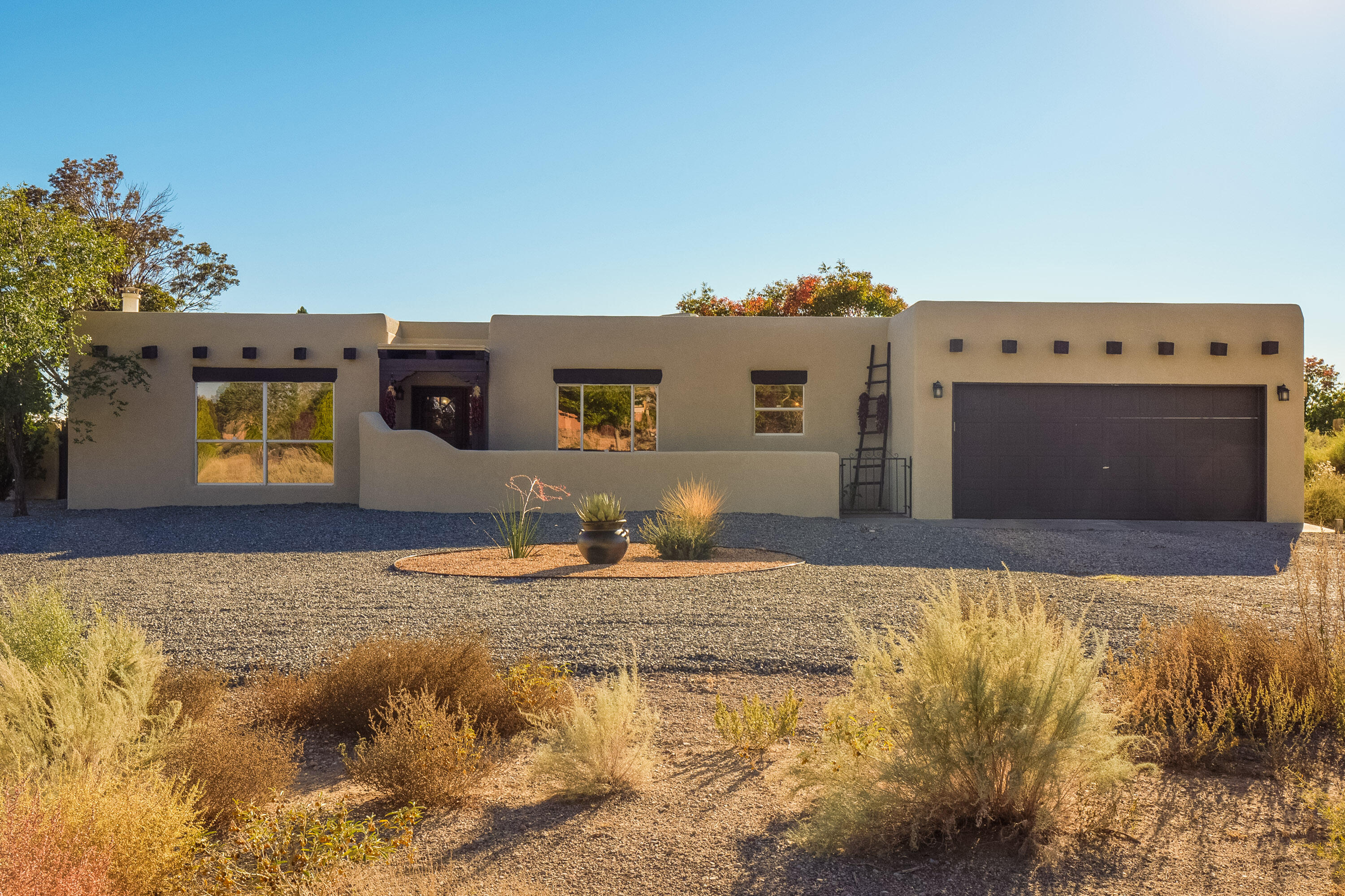 257 Camino De La Tierra, Corrales, New Mexico image 2