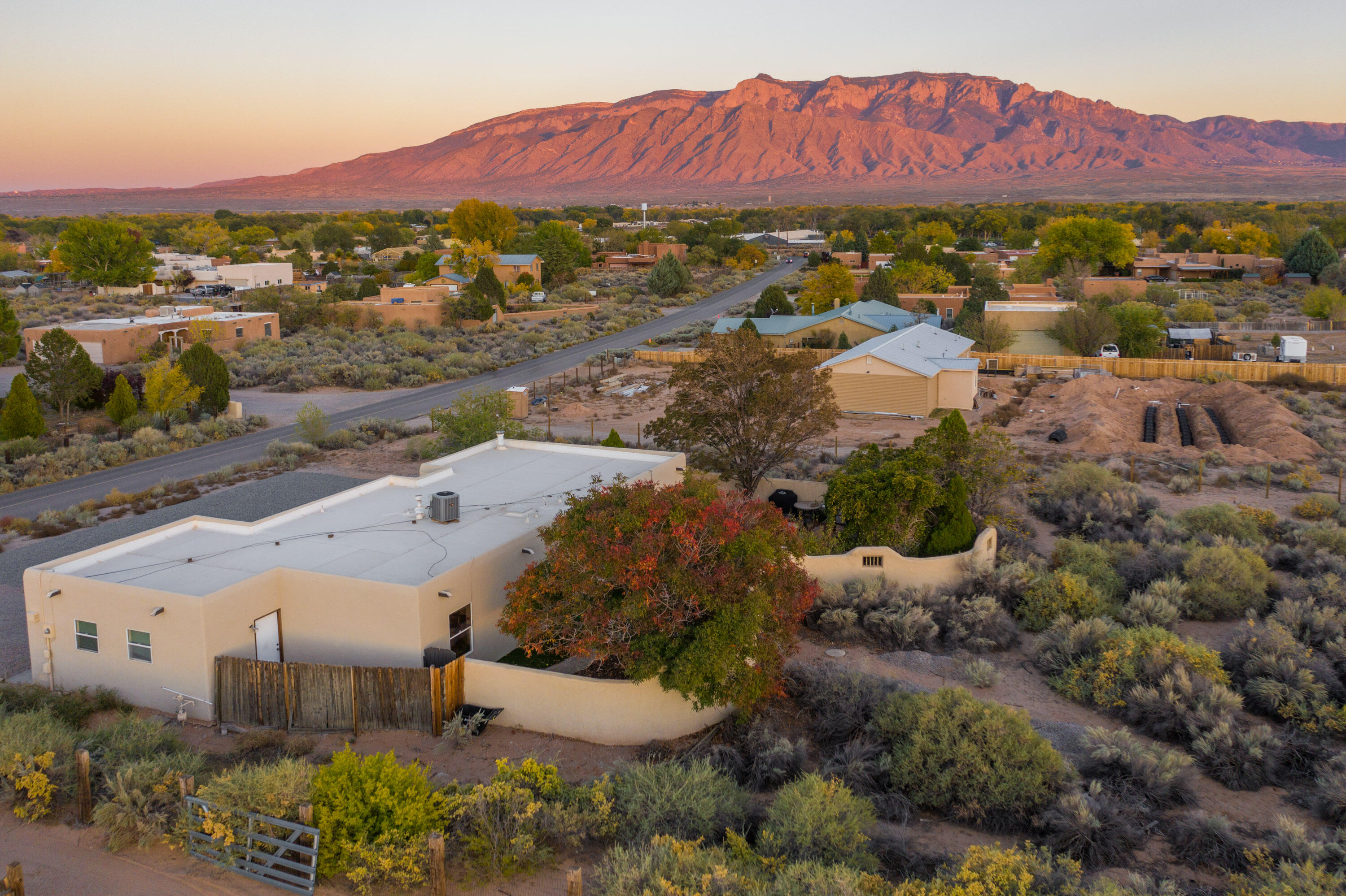 257 Camino De La Tierra, Corrales, New Mexico image 32