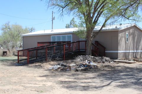 Mobile Home For Sale - 406 E Abrahames Road<br/> Moriarty, NM 87035