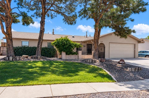 Homes For Sale - 6712 Beck Drive<br/> Albuquerque, NM 87109