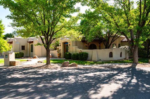 Homes For Sale - 705 Los Prados De Guadalupe Drive<br/> Los Ranchos, NM 87107