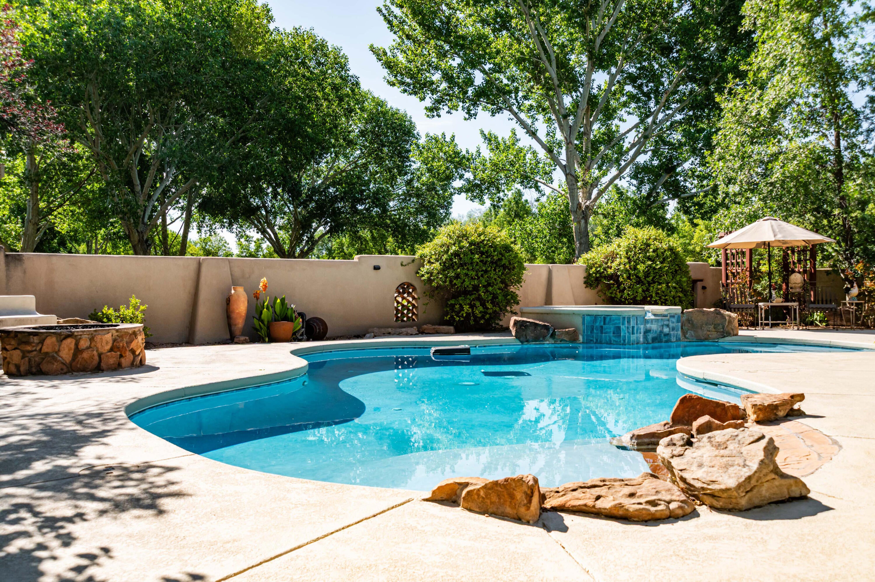 705 Los Prados De Guadalupe Drive NW