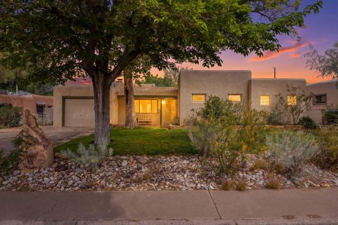 Photo of 4605 Haines Avenue NE, Albuquerque, NM 87110 (MLS # 1102485)