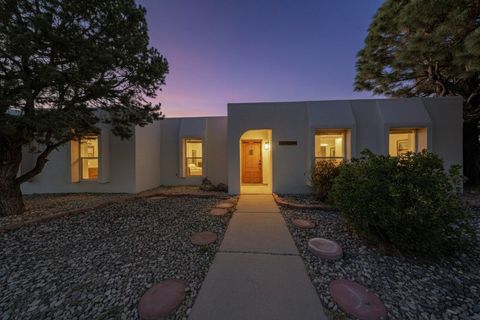 Photo of 13209 INDIAN SCHOOL Road NE, Albuquerque, NM 87112 (MLS # 1092957)