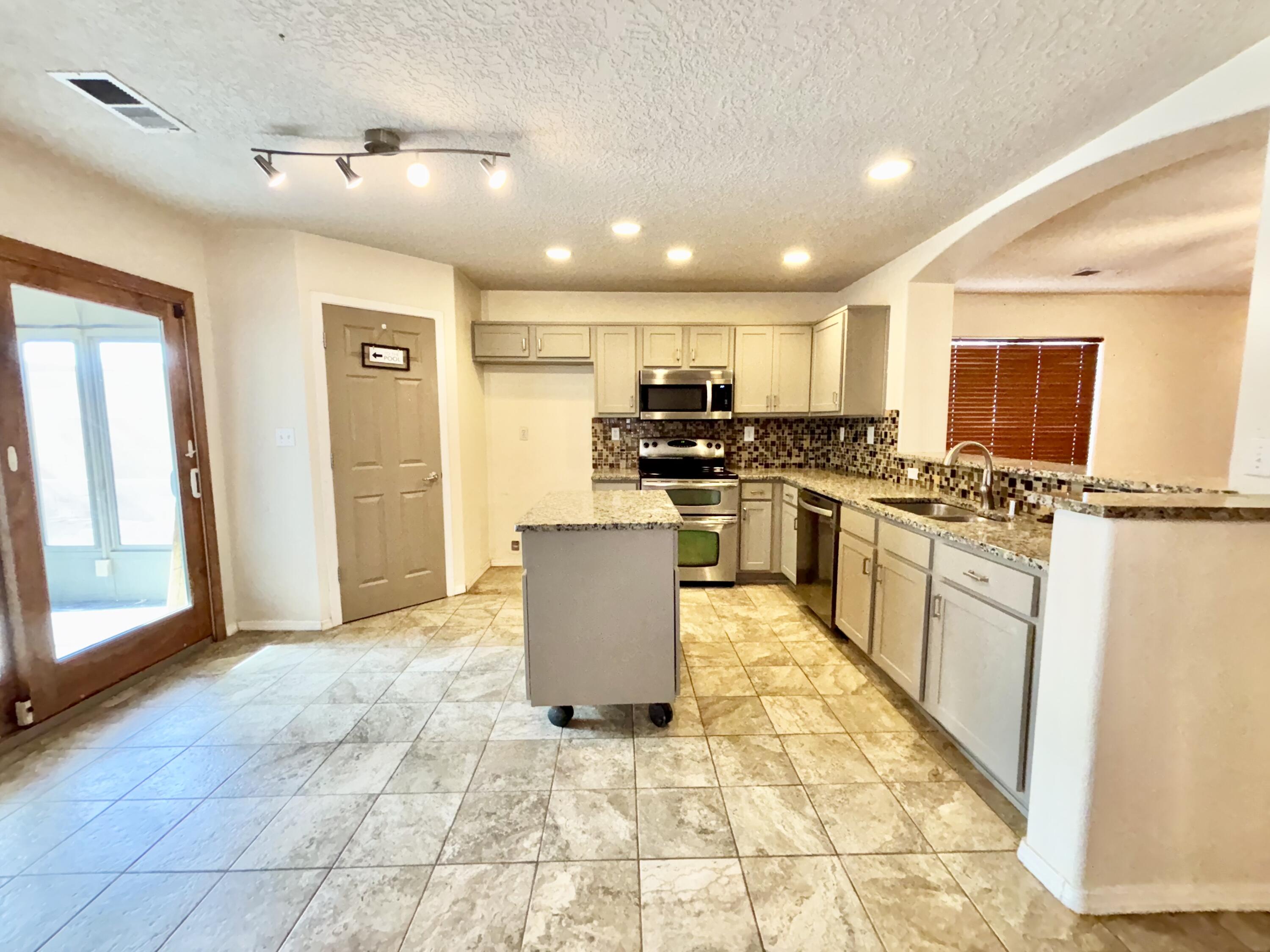 941 Carrizo Street NW