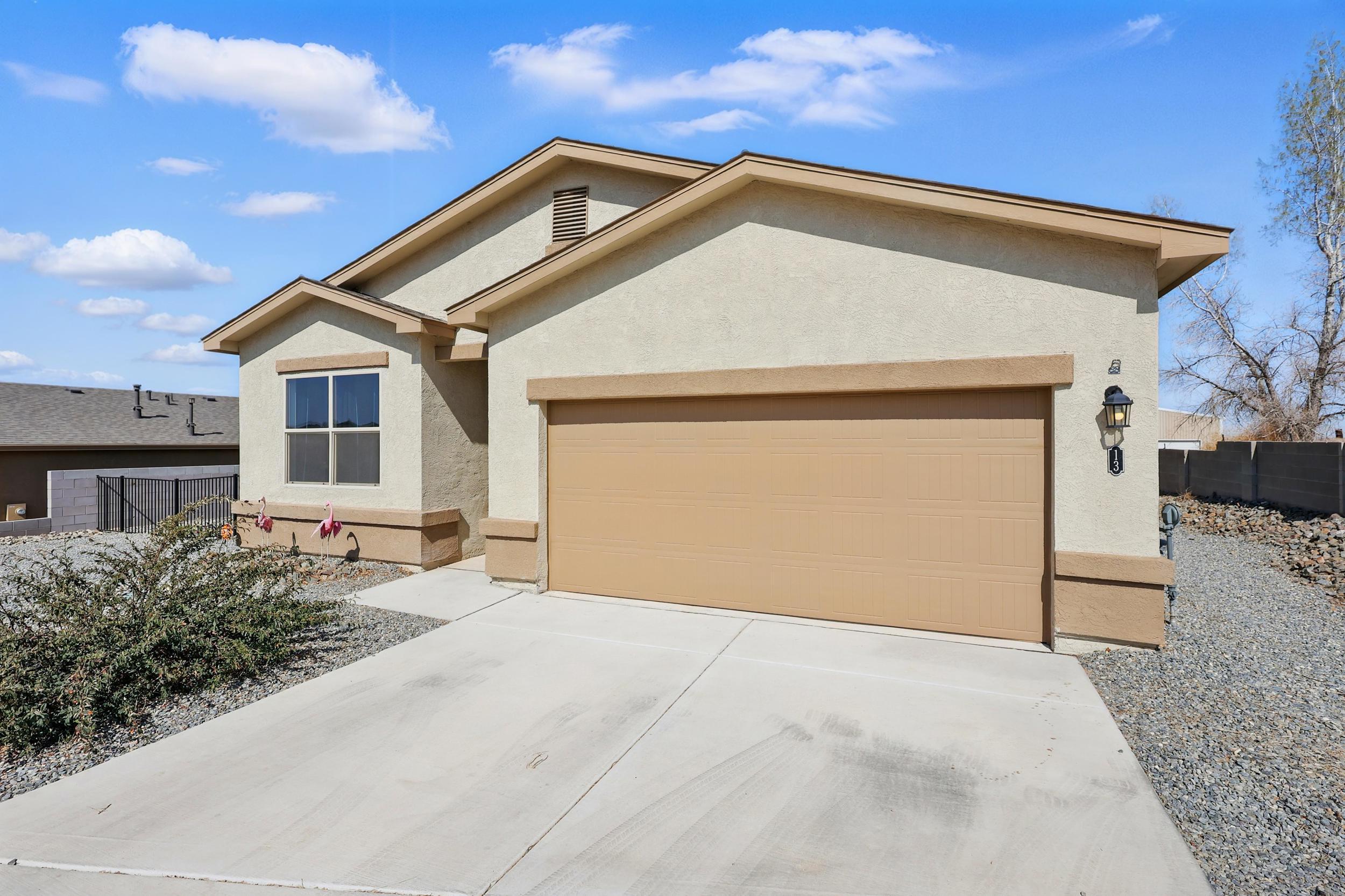 13 Bravo Road, Los Lunas, New Mexico image 1