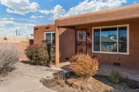 Photo of 1416 Quincy Street NE, Albuquerque, NM 87110 (MLS # 1096517)