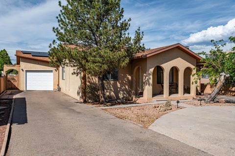 Homes For Sale - 811 San Andres Avenue<br/> Bernalillo County, Albuquerque, NM 87107