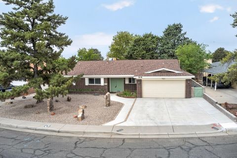 Photo of 3709 Piermont Drive NE, Albuquerque, NM 87111 (MLS # 1102807)