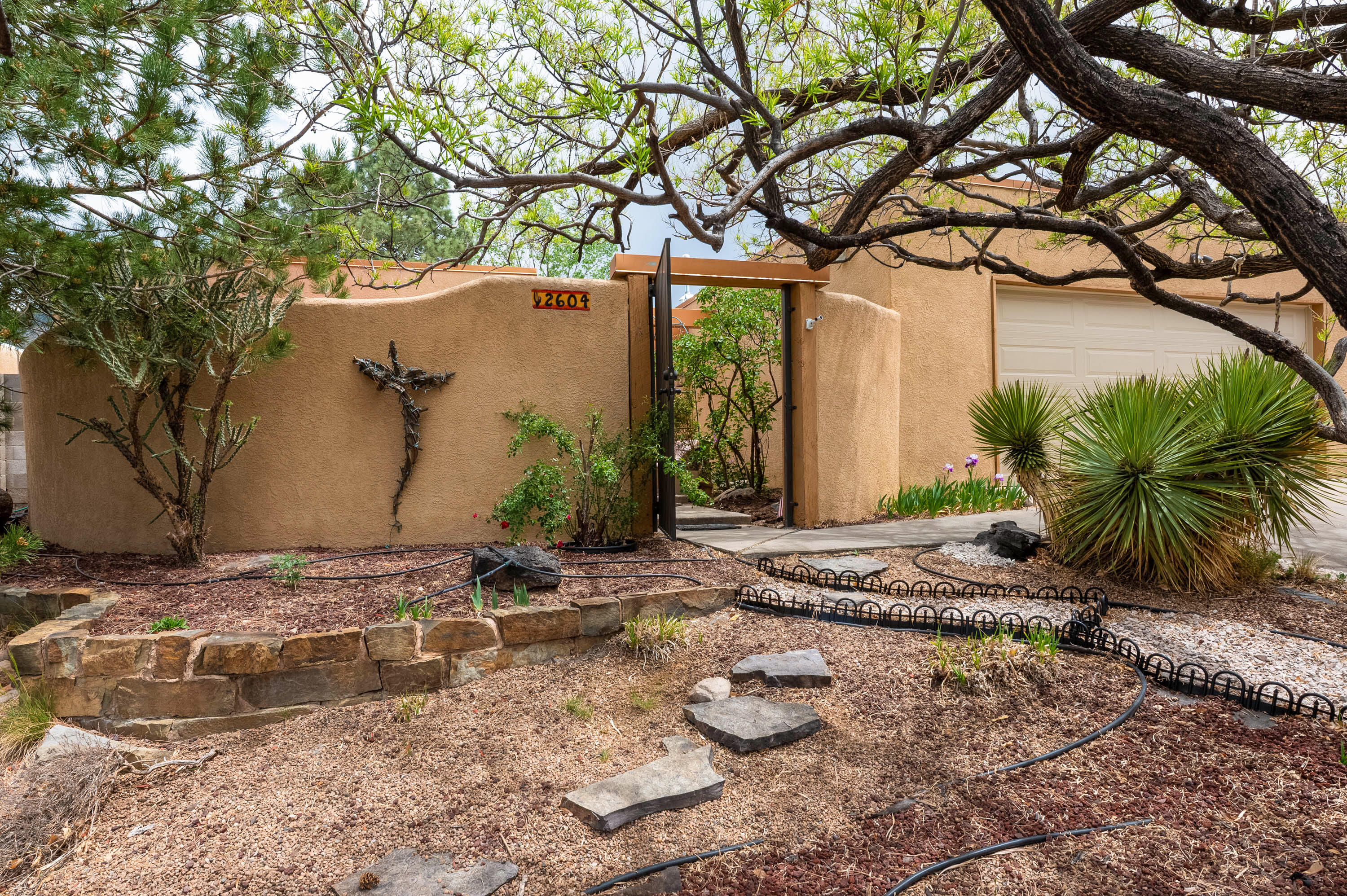 2604 Nakomis Drive, Albuquerque, New Mexico image 1