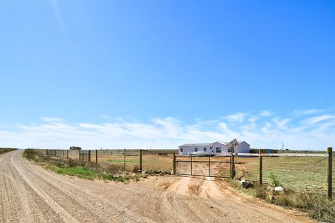 Mobile Home For Sale - 47 Reata Road<br/> Moriarty, NM 87035