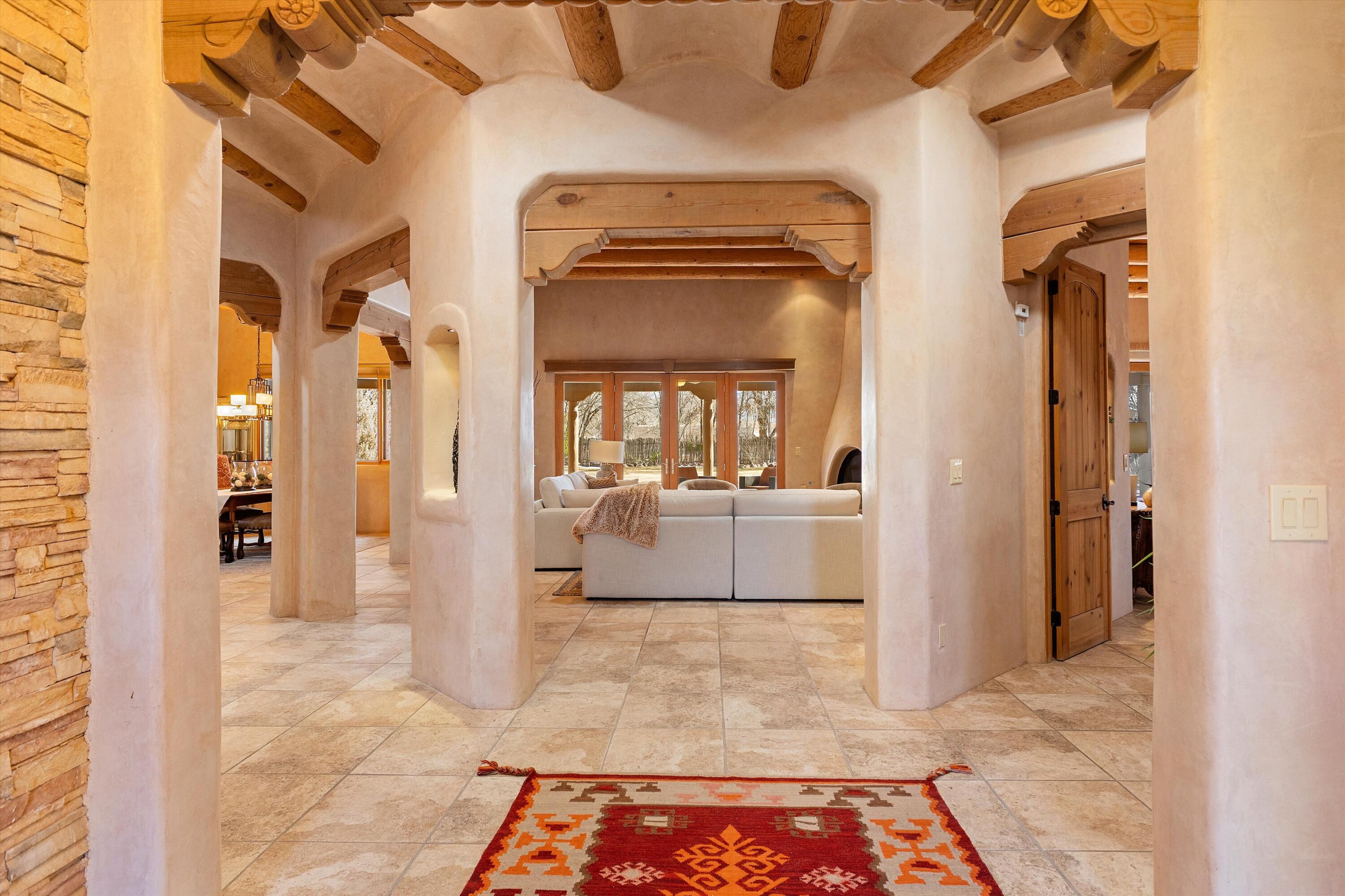 3 Calle De Los Howard