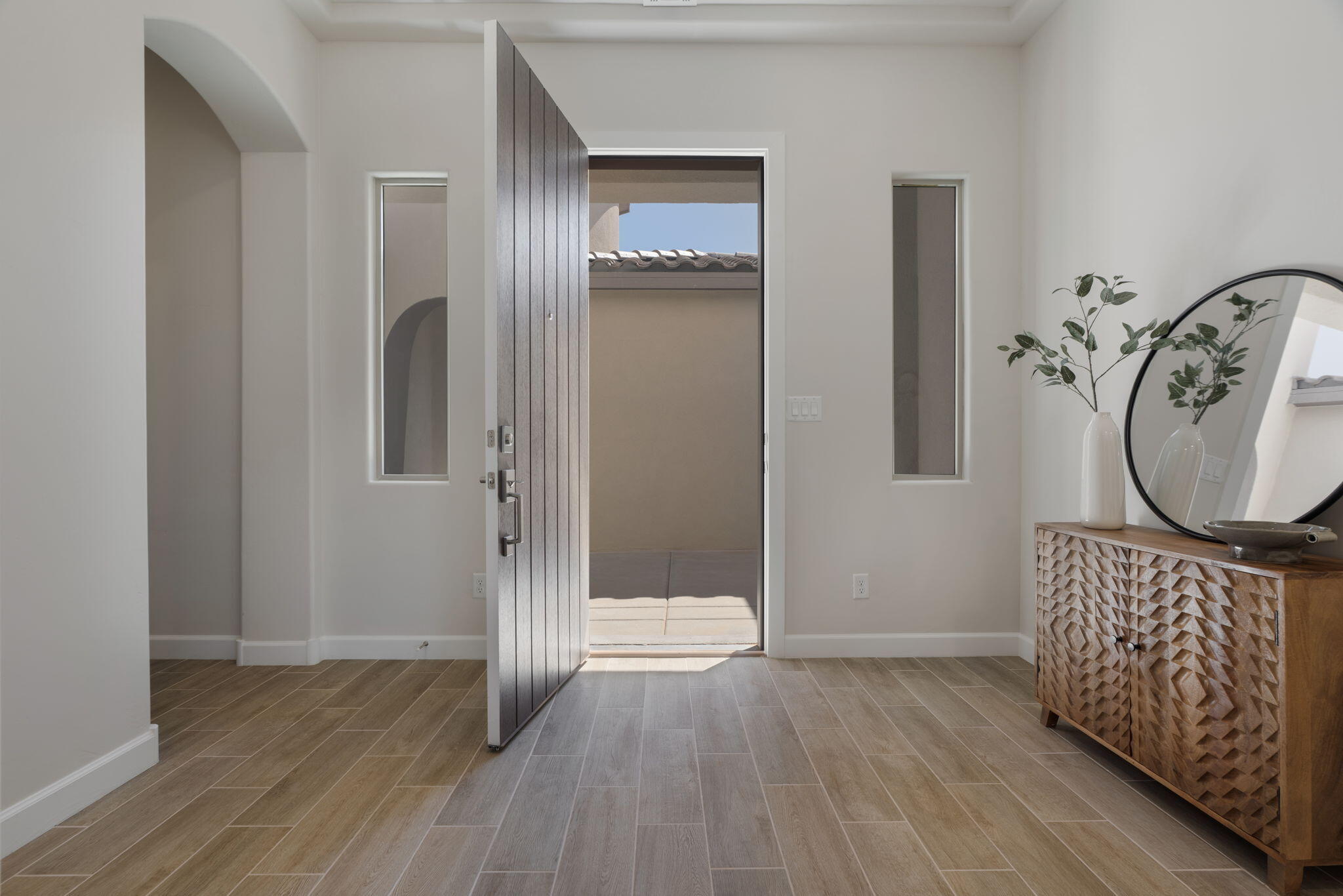 6915 Zachary Road NE