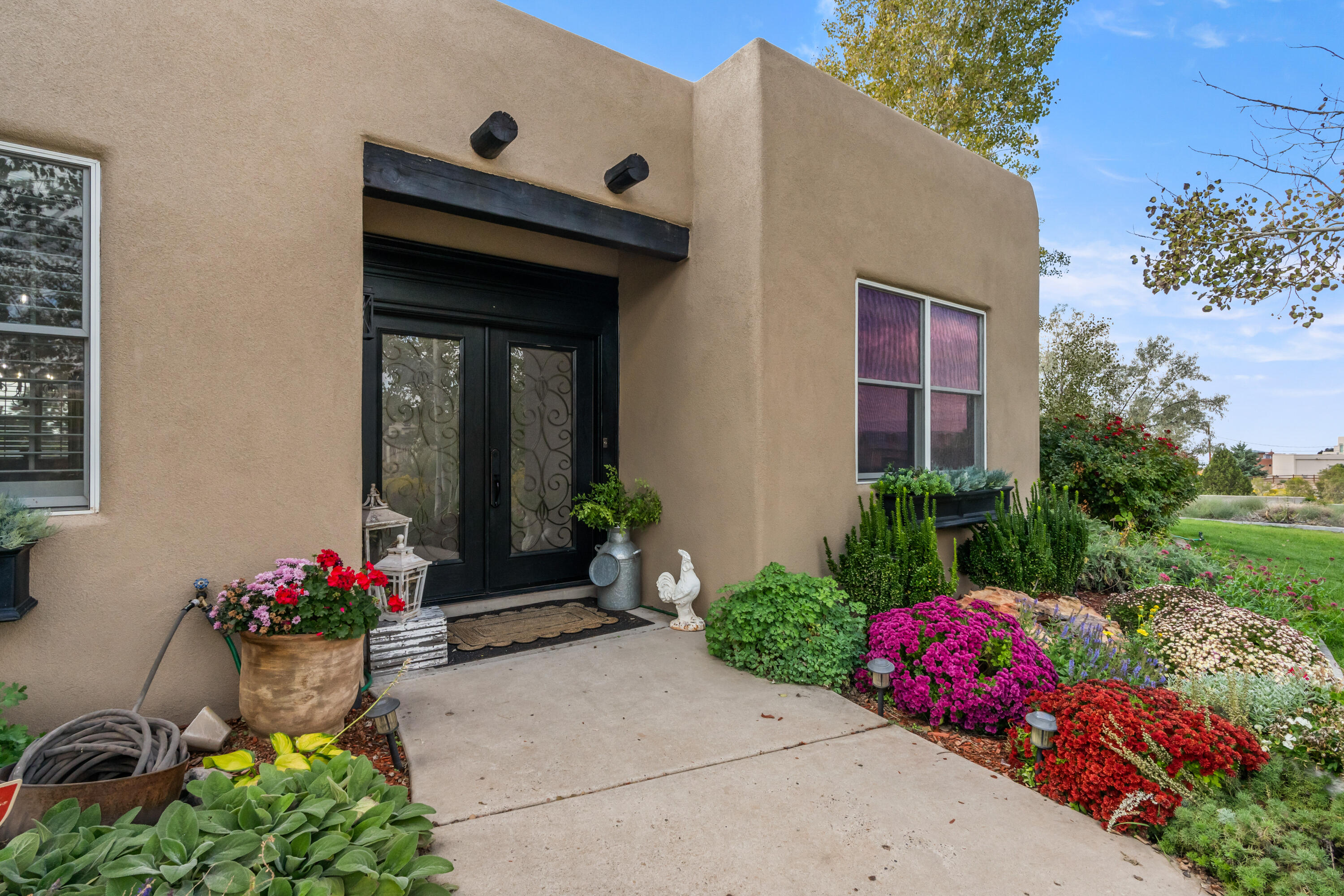 9510 Modesto Avenue NE