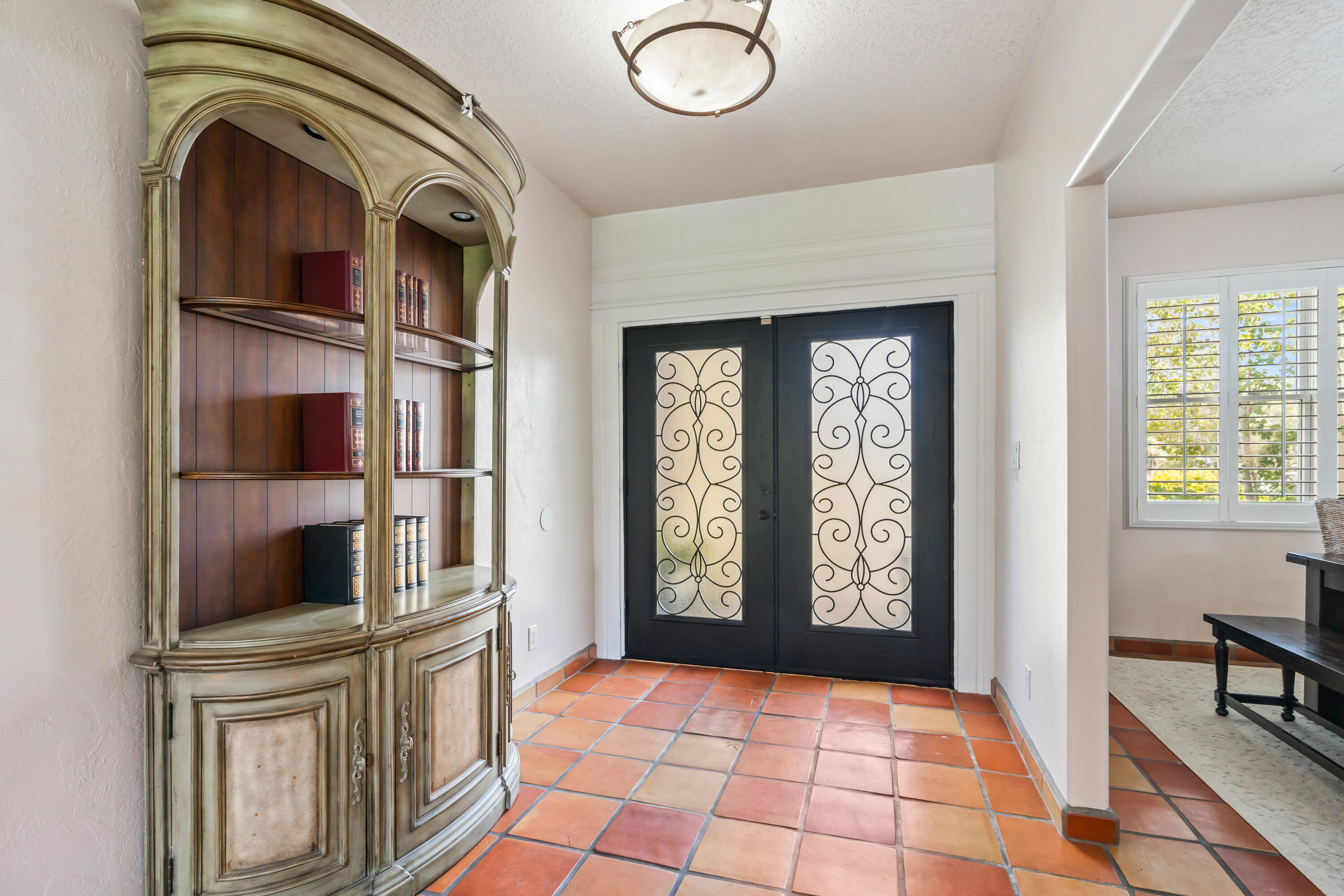 9510 Modesto Avenue NE