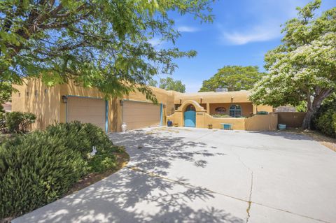 Photo of 600 Don Federico Court SW, Los Lunas, NM 87031 (MLS # 1104108)