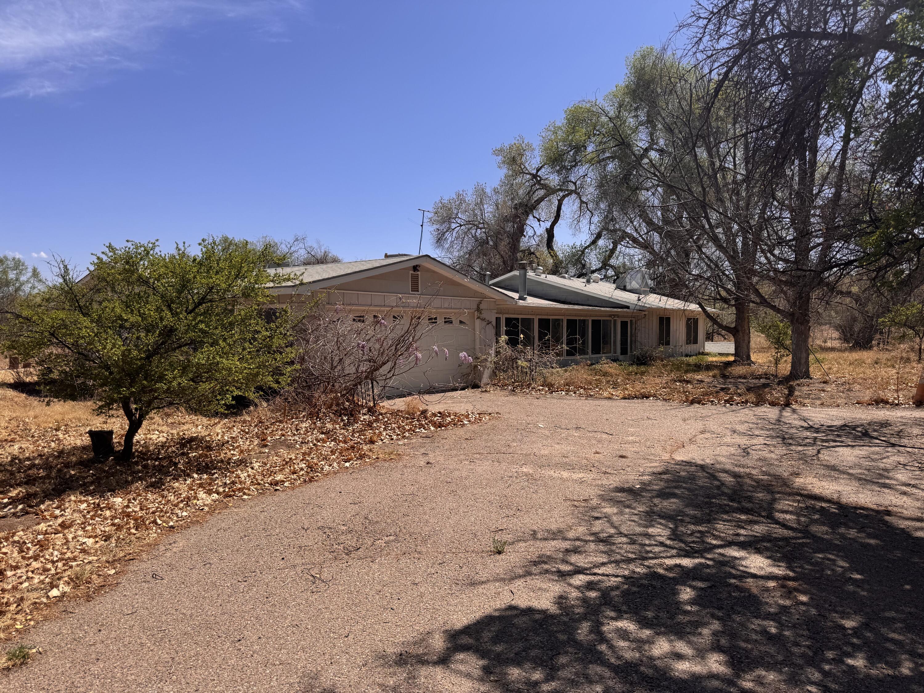 19 Wildwood Lane, Peralta, New Mexico image 1