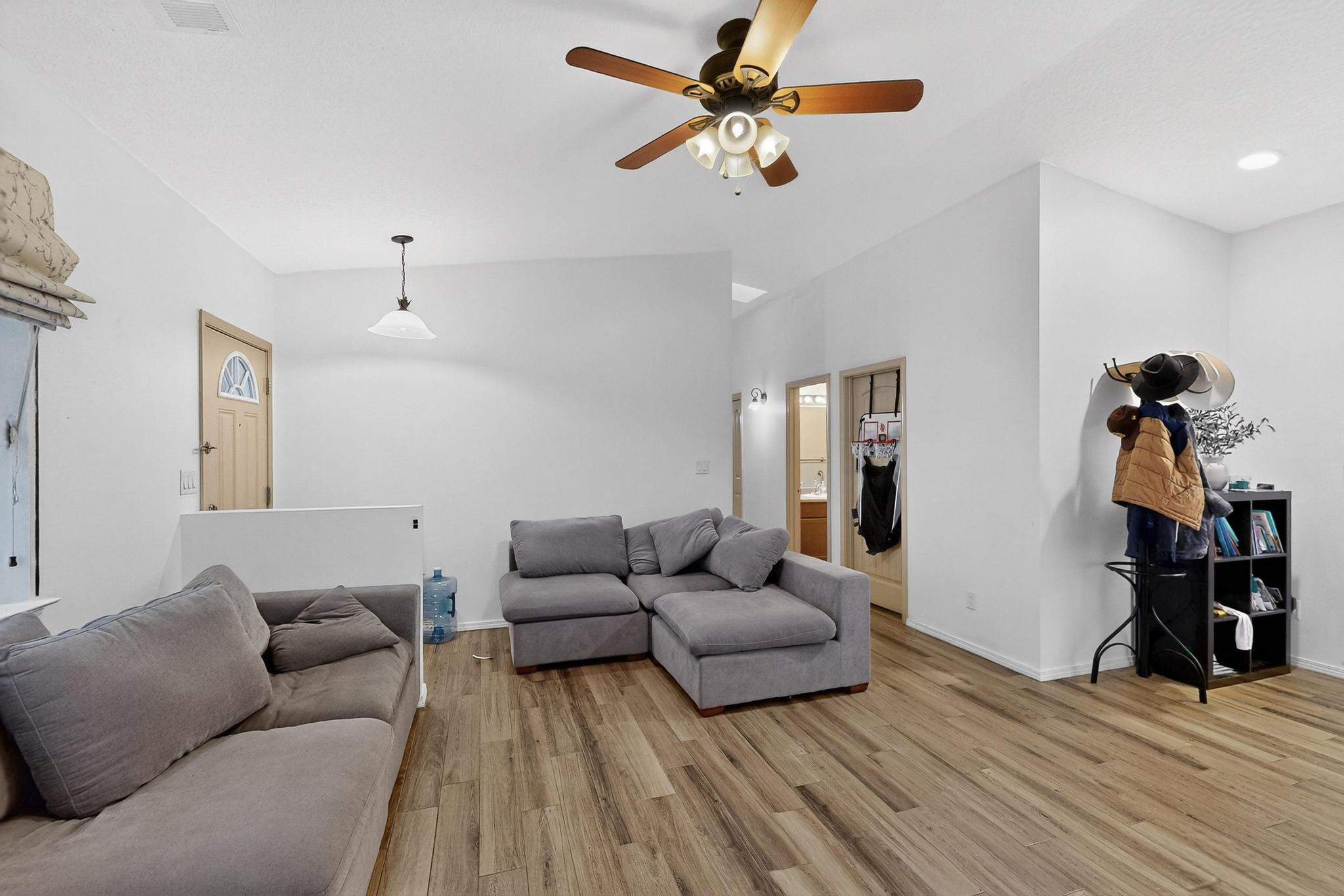 21 Trade Court Court