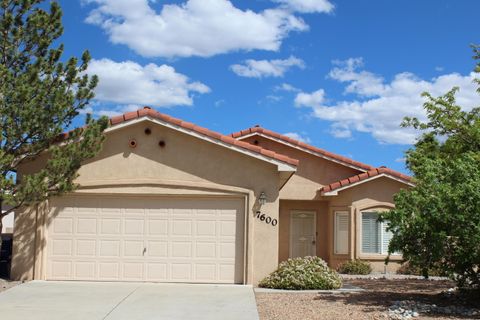 Photo of 7600 Calle Comodo NE, Albuquerque, NM 87113 (MLS # 1102092)