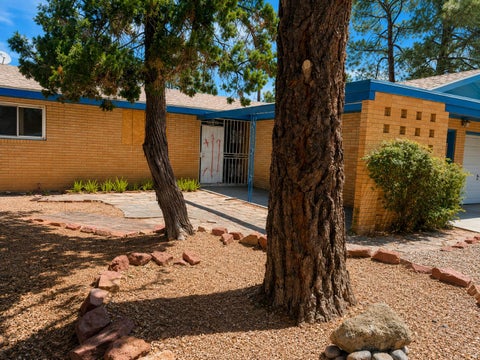 Homes For Sale - 6101 Mitchell Avenue<br/> Albuquerque, NM 87108