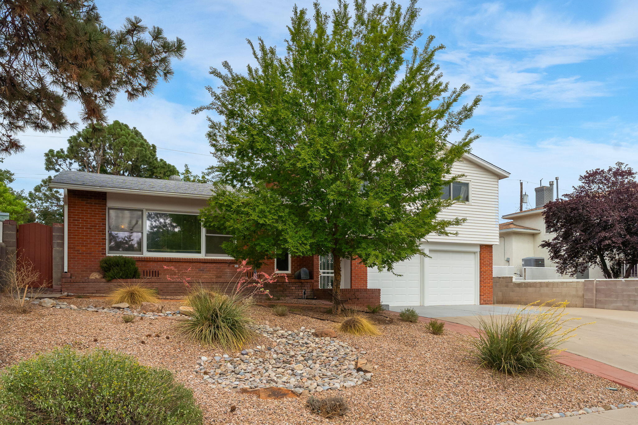 1804 Rita DR NE